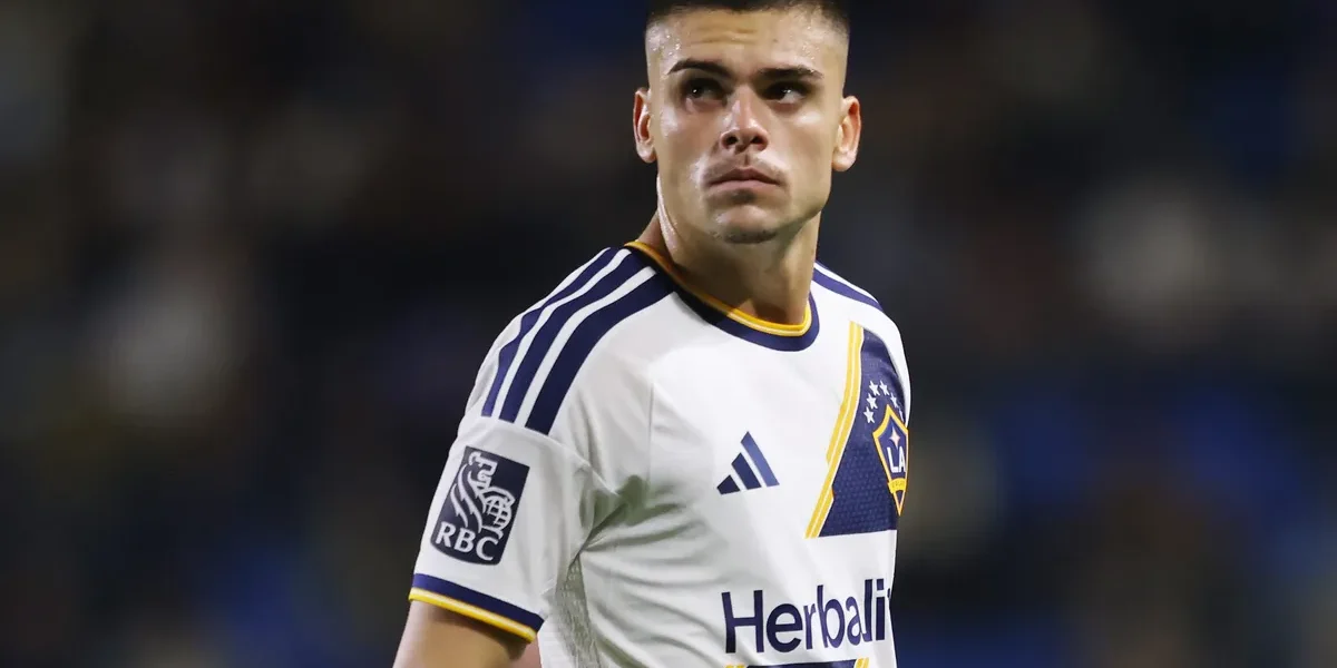 Cruzeiro negocia com Gabriel Pec, mas adota cautela com o LA Galaxy
