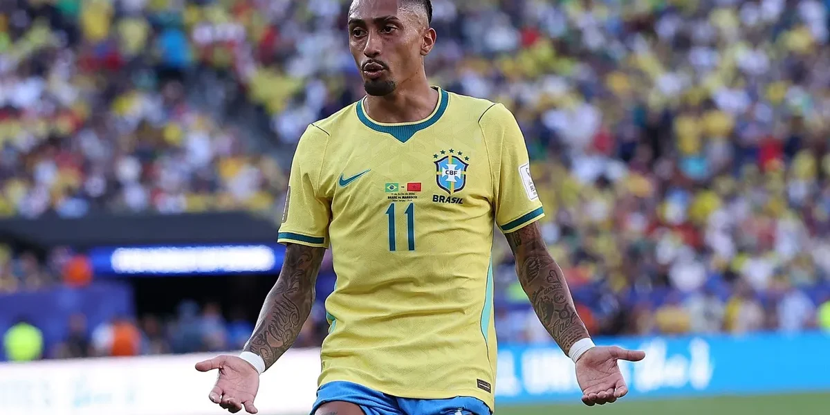 Raphinha acelera recuperação e pode voltar nas oitavas da Copa