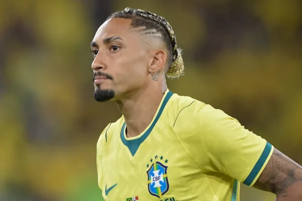 Ancelotti revela plano para usar Raphinha na Seleção: ‘Não é centroavante’
