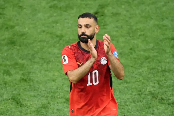 Salah sob alerta: lesão ameaça presença do craque em jogo de vida ou morte contra Austrália