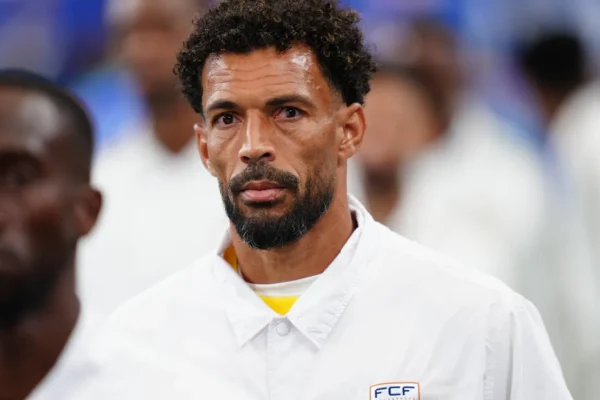 Vozinha brilha e leva Cabo Verde à fase eliminatória da Copa do Mundo