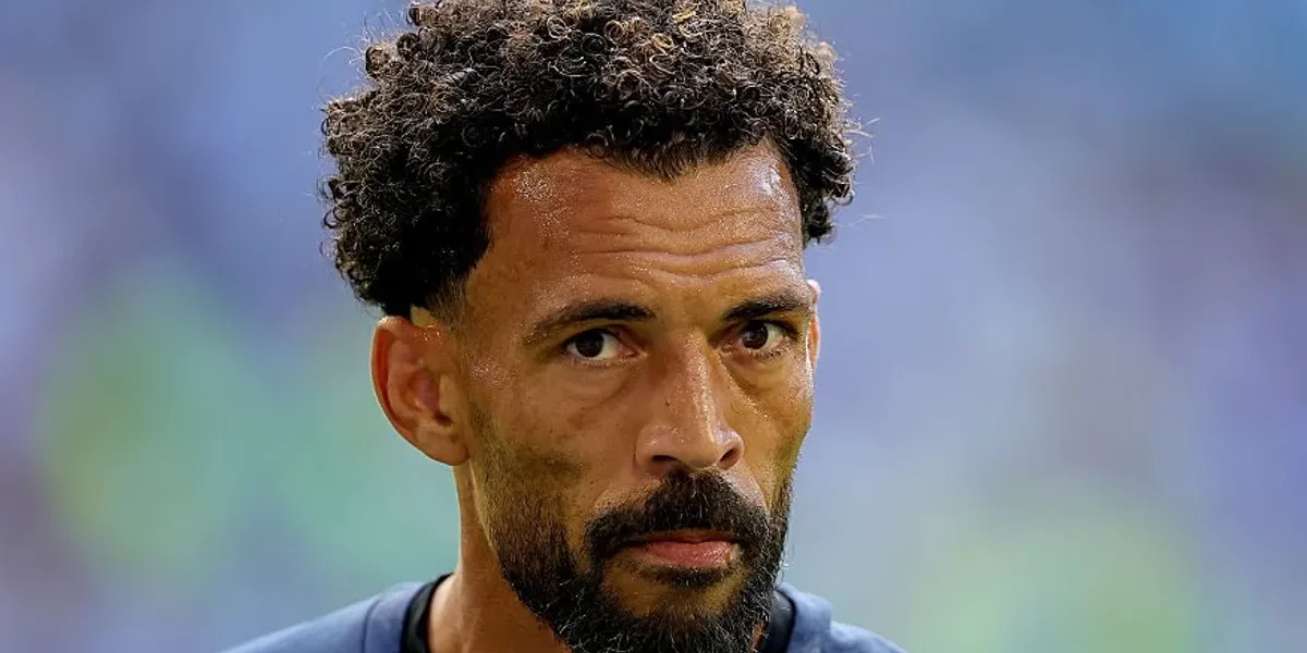 Athletic-MG de olho: Vozinha, goleiro de 40 anos que brilhou na Copa, é alvo para Série B