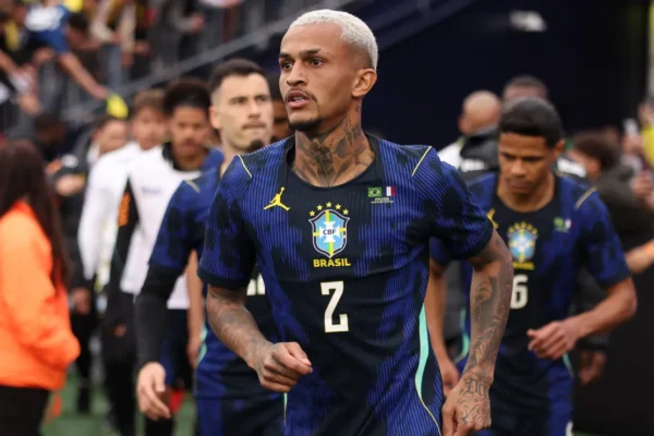 Wesley passa por exames; Ancelotti confia em recuperação para Copa