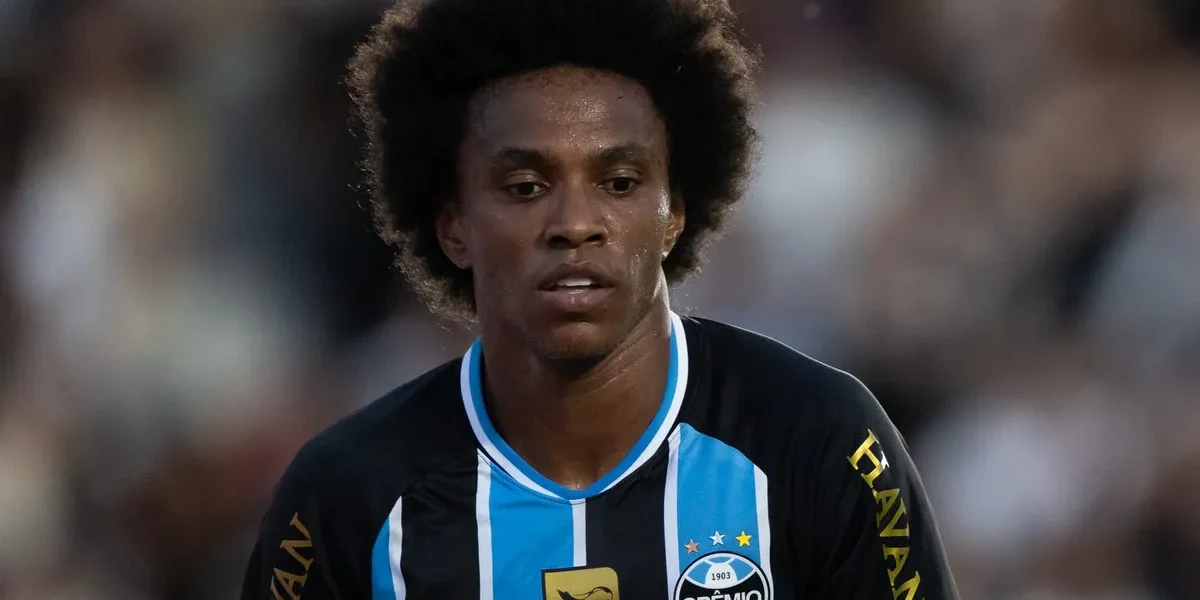 Willian desmente boatos de saída do Grêmio e encerra polêmica nas redes