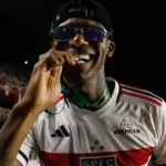 Santos tenta Arboleda de graça e oferece Zé Rafael ao São Paulo em troca