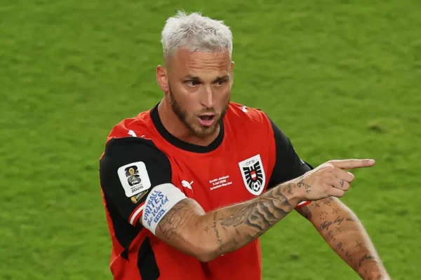 Gol de Arnautović contra Argélia levanta suspeitas de armação