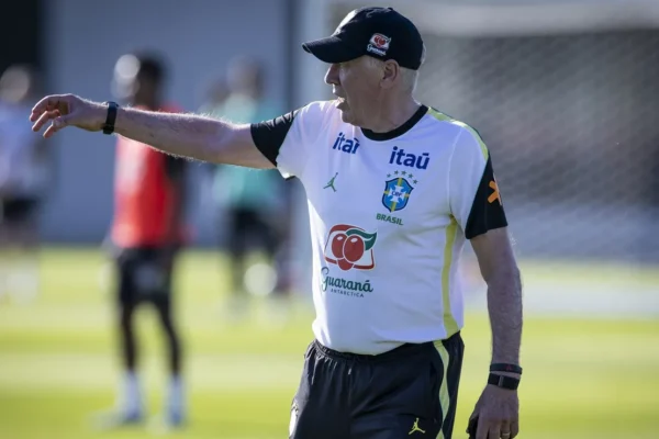 Seleção Brasileira: Trio poupado em treino; Neymar é dúvida contra Haiti