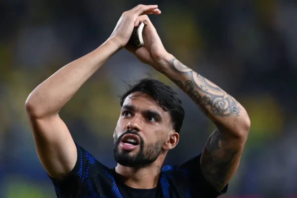 Felipe Melo exalta Paquetá: “Foi o melhor do meio-campo com folga”
