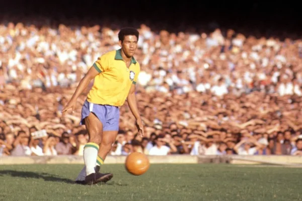Garrincha: O Anjo que Encantou o Mundo e Conquistou Copas
