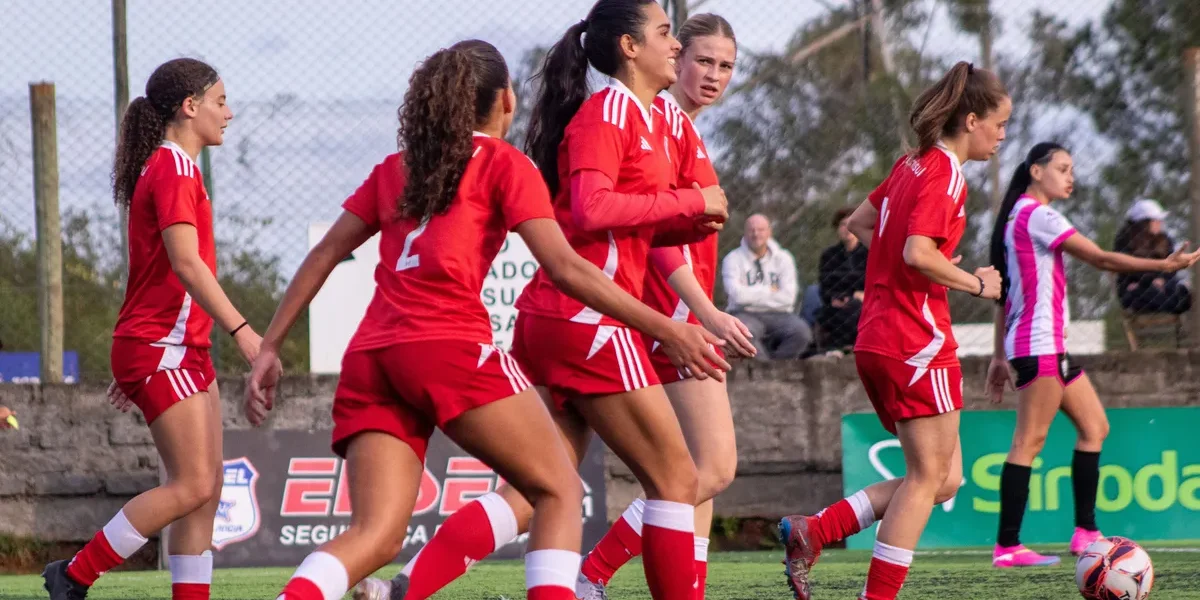 Goleadas de Grêmio e Internacional agitam o Gaúcho Feminino Sub-20