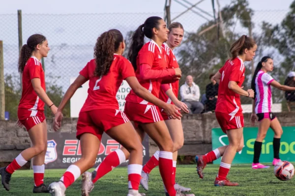 Goleadas de Grêmio e Internacional agitam o Gaúcho Feminino Sub-20