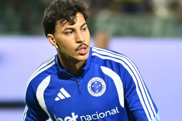 Artur Jorge sepulta rumor: Kaio Jorge fica no Cruzeiro e não vai para o Flamengo
