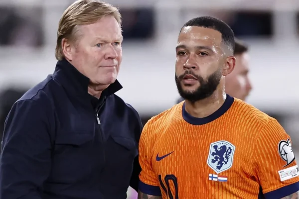 Memphis Depay e Koeman: papo longo na Holanda; futuro no Corinthians é incerto