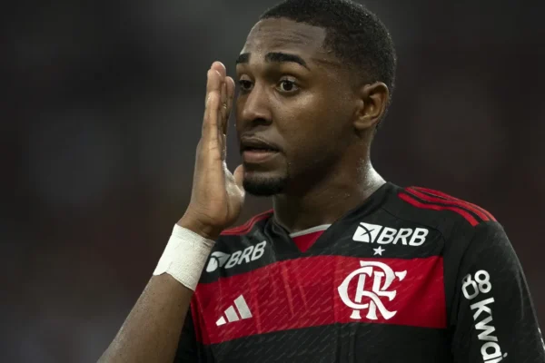 Lorran e Rayan Lucas fora dos planos? Jornalista crava saída do Flamengo