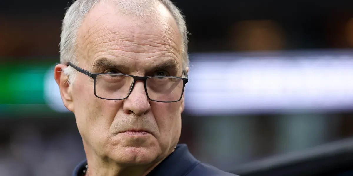 Bielsa detona pausas para hidratação na Copa: ‘Destroem o futebol’