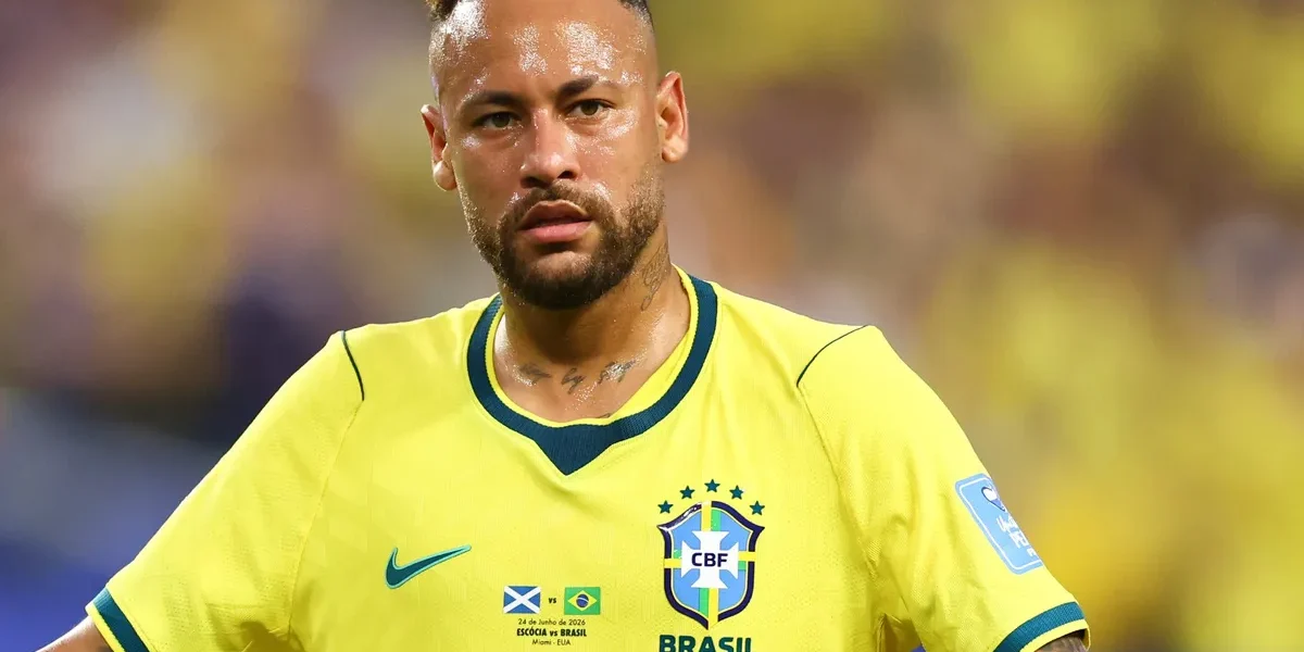 Ancelotti surpreende e cogita Neymar como falso 9 na Seleção