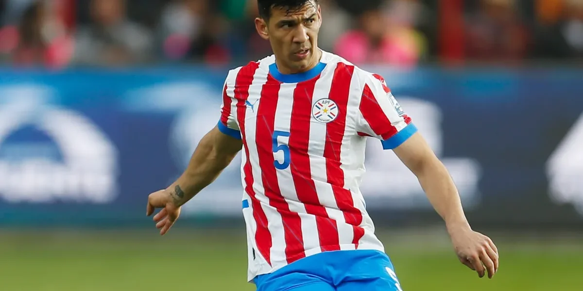 Balbuena ganha minutos e mostra serviço em amistoso do Paraguai