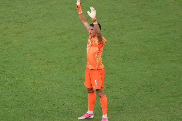 Rochet assume meta do Uruguai após falha decisiva de Muslera na Copa