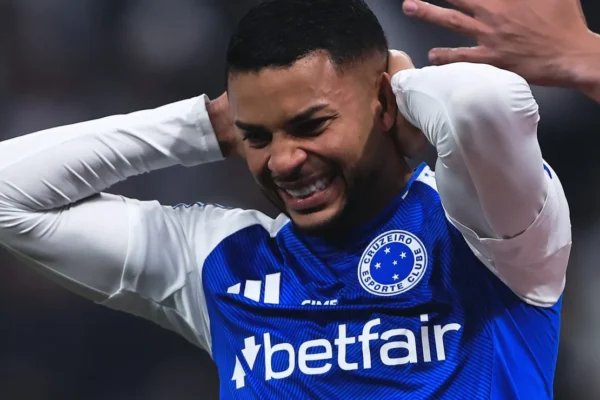 Cruzeiro vai negociar Wanderson, Japa, Walace e Chico da Costa
