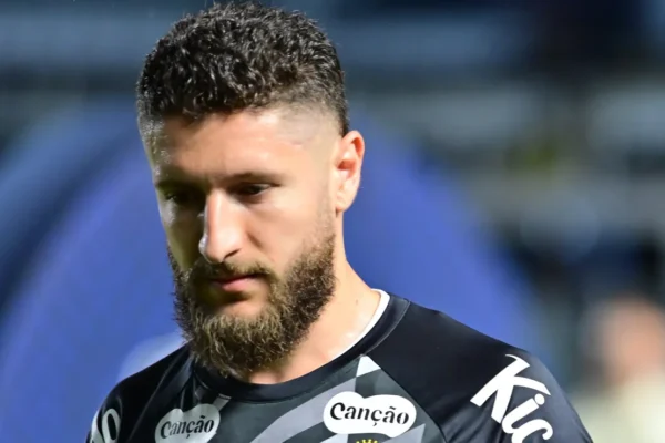 São Paulo de olho: Zé Rafael pode trocar Santos por rival ainda em 2025