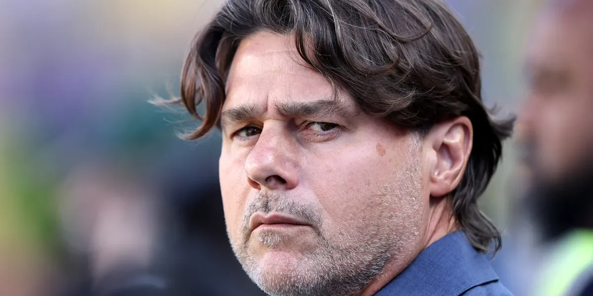 Pochettino critica Claus por expulsão de Balogun e compara com Messi