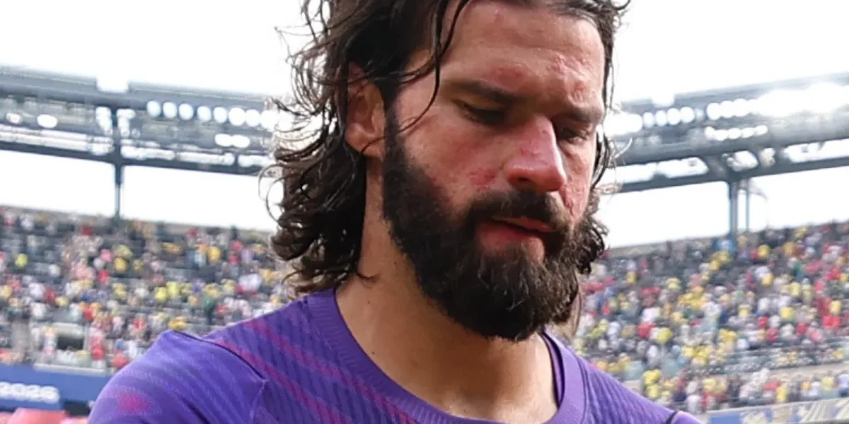 Alisson segue firme: goleiro pode continuar com Ancelotti até 2030