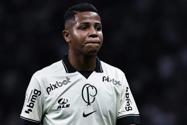 Cruzeiro avança por Wesley enquanto Corinthians desiste após transfer ban