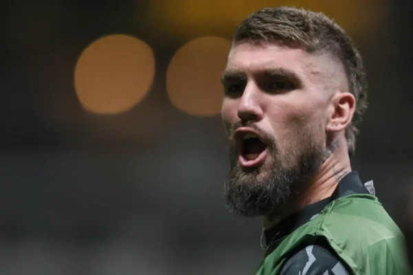 Lyanco assume vaga de Alonso e vira aposta do Galo contra o Bahia