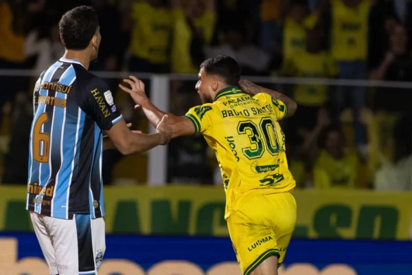 Grêmio perde para o Mirassol e acende alerta: distância do Z-4 é de só 1 ponto
