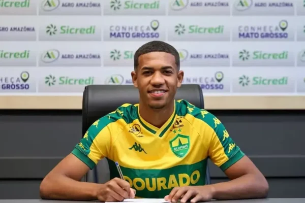 Flamengo mira joia de 17 anos do Cuiabá e busca mais um centroavante