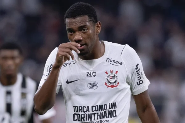 Juventus entra na briga por André: reunião por vídeo com Corinthians