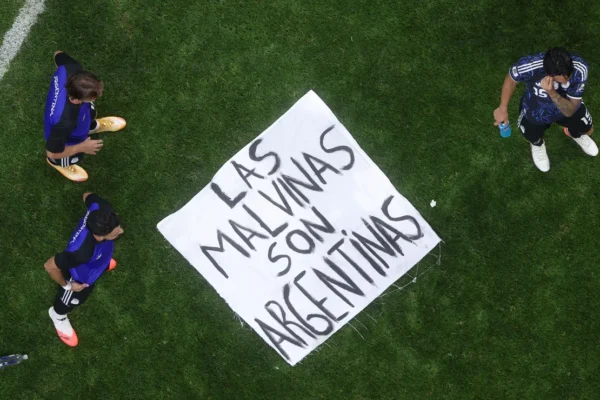 Argentina pode ser punida pela FIFA após bandeira com menção às Malvinas