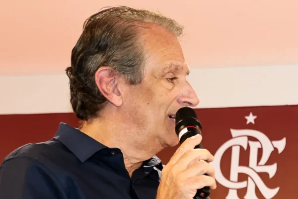 Bap põe freio nos reforços: ‘Flamengo não está desesperado’