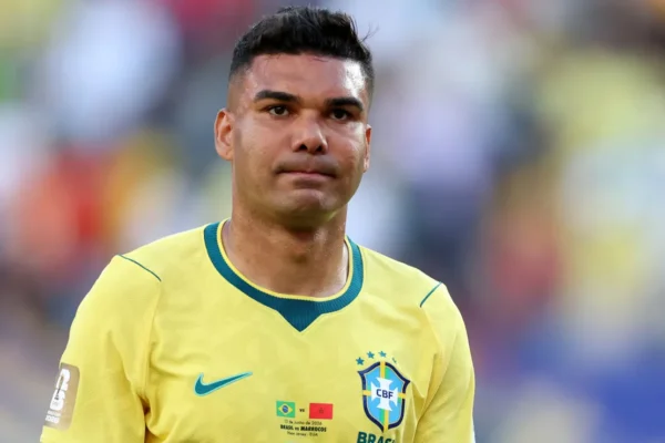 Casemiro e Danilo: Dupla da Seleção pode desfalcar o Brasil contra a Noruega