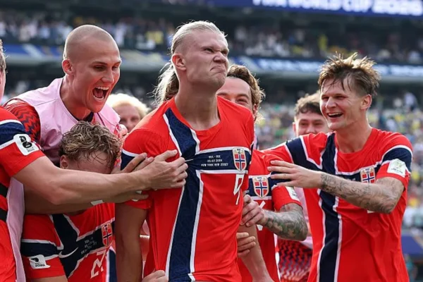 Noruega pode trocar ataque contra Inglaterra: veja mudanças de Solbakken