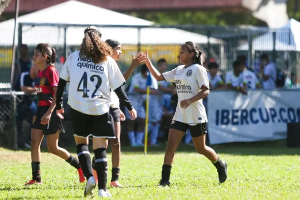 Flamengo de Guarulhos perde na estreia da IberCup Sub-14 feminina