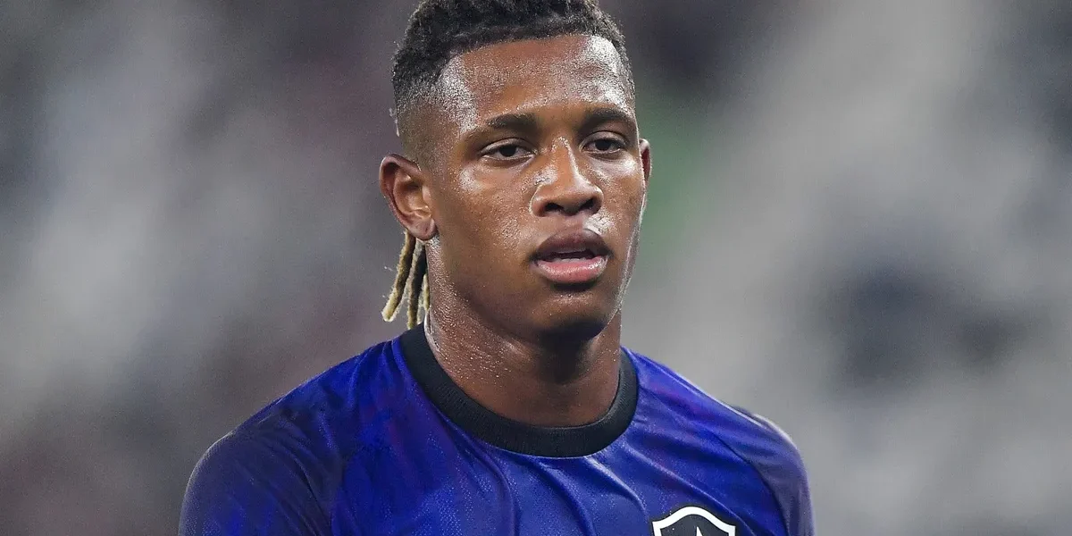 Danilo na mira da Europa: Botafogo exige €35 milhões e recusa Palmeiras