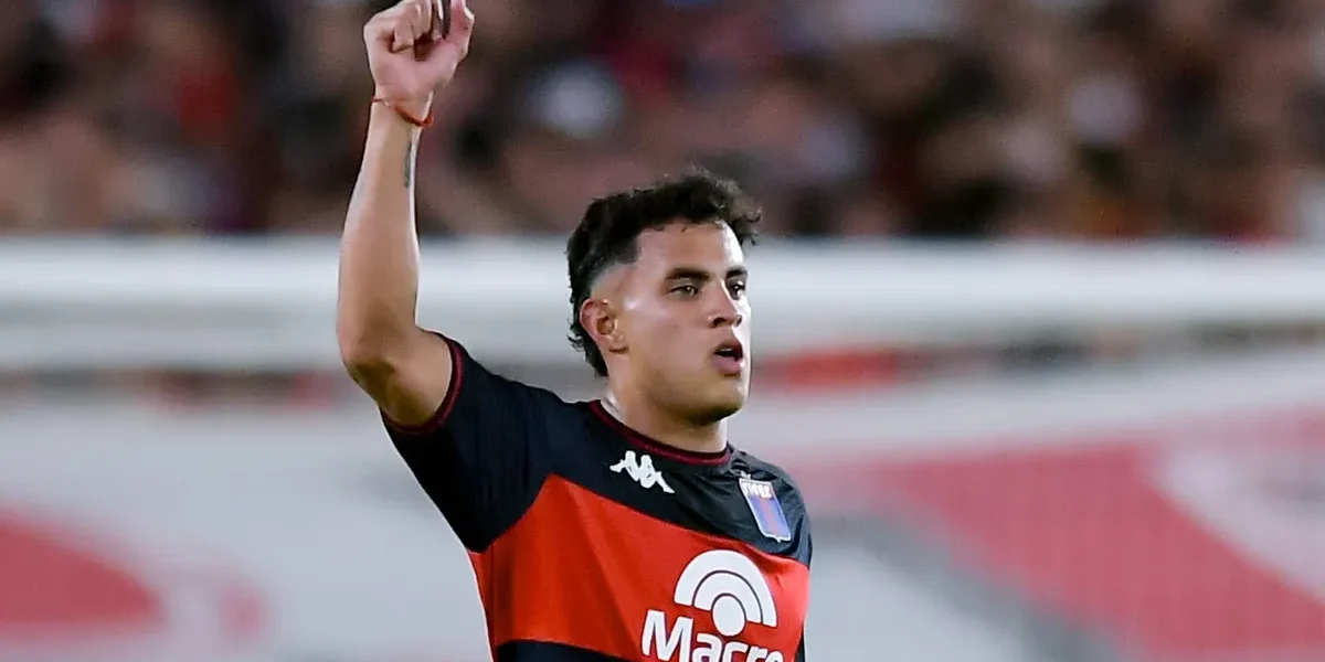 Flamengo acelera por centroavante argentino David Romero; negócio avança