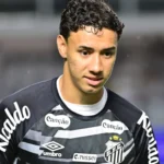 Gabriel Bontempo explode no Santos e já supera 2025 em gols e assistências