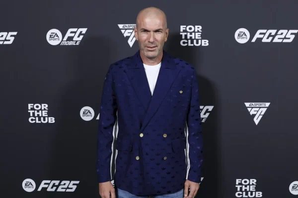 Cannavaro crava: Zidane é o favorito para assumir a França após 2026