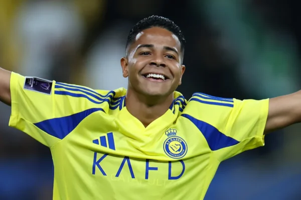 Grêmio sai na frente do Corinthians e pode fechar com Wesley, do Al-Nassr