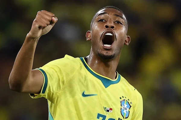 Ex-Vasco Rayan brilha na Copa e vira peça-chave para renovação em 2030