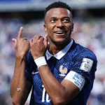 Mbappé iguala Haaland na artilharia, França despacha Suécia e encara Paraguai