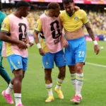 Paquetá sacrifica férias e volta correndo ao Flamengo após lesão na Copa