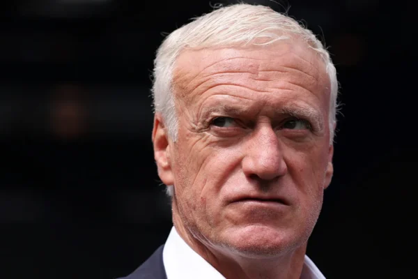 Deschamps detona falta de intensidade da França mesmo após classificação suada