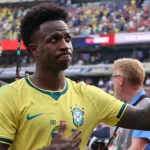 Vini Jr manda recado a Neymar e jura recolocar o Brasil no topo após eliminação
