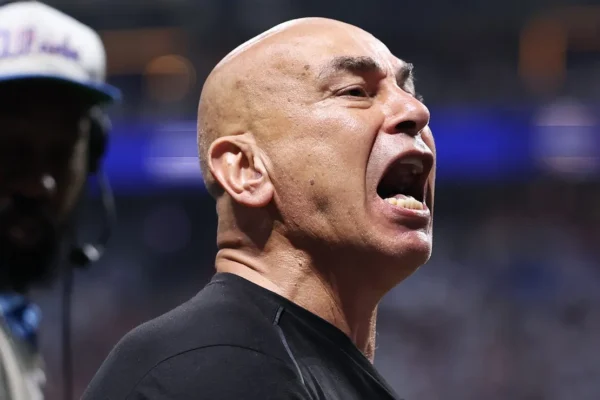 Egito renova com Hossam Hassan após polêmica eliminação para a Argentina