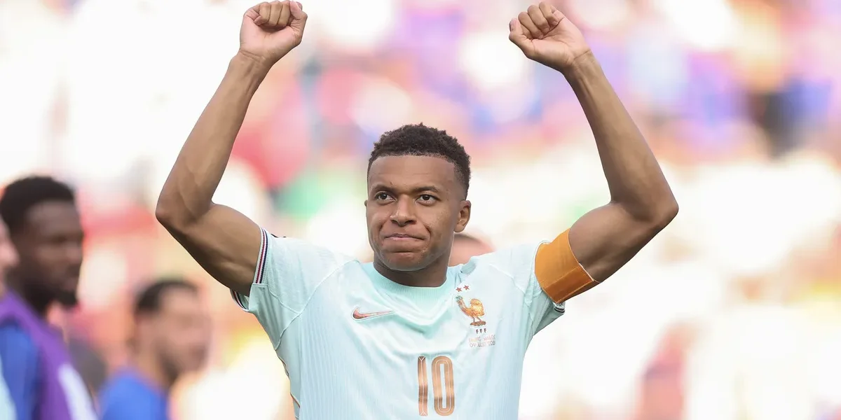Mbappé quebra barreira das 100 participações em gols e faz história pela França