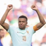 Mbappé quebra barreira das 100 participações em gols e faz história pela França