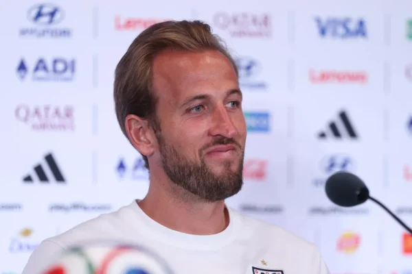 Kane desconversa sobre Bola de Ouro e alfineta rival Haaland antes de duelo